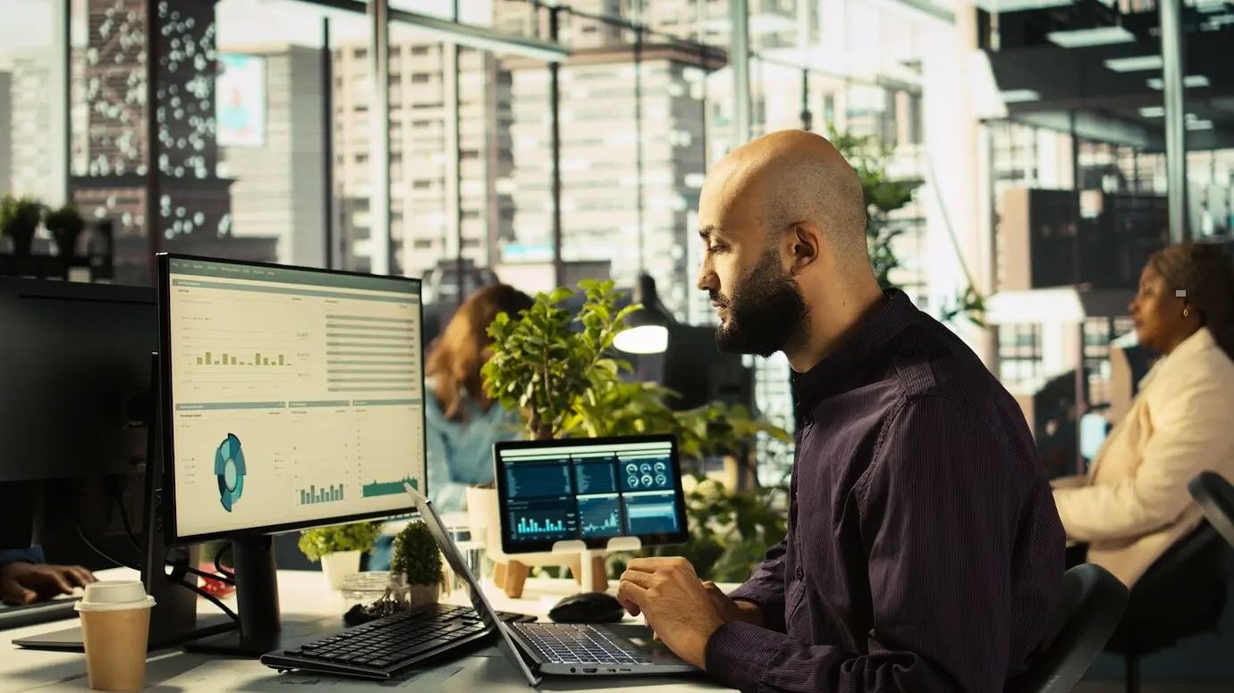 Pizarra que mapea bloqueadores para consultoría en finanzas corporativas para holdings familiares